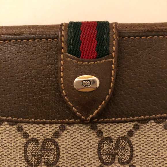 SOLD 🌟 Authentic Gucci wallet - Picture 5 of 11
